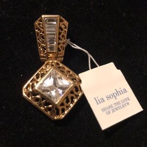 NEW Lia Sophia pendant